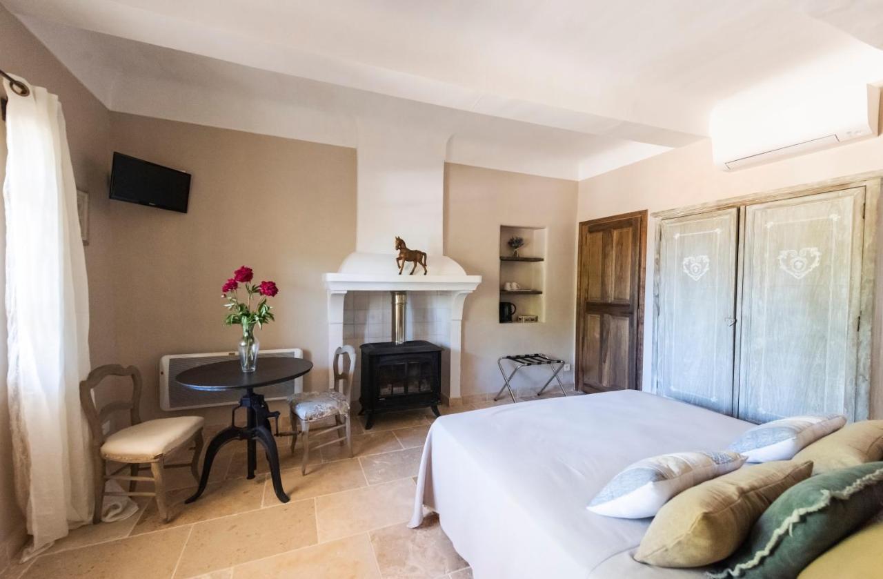 Le Mas Silvestre Saint-Saturnin-les-Apt Εξωτερικό φωτογραφία